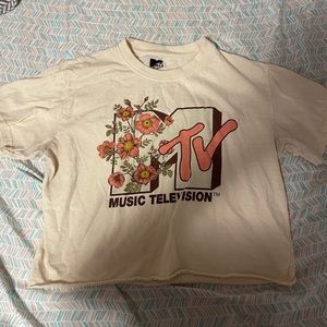MTV (Size L) Cropped Tan Tee w Short Sleeves and Floral Design